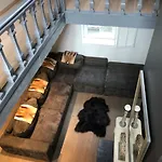 Le Des Chantoires بيت للعطل آيويل