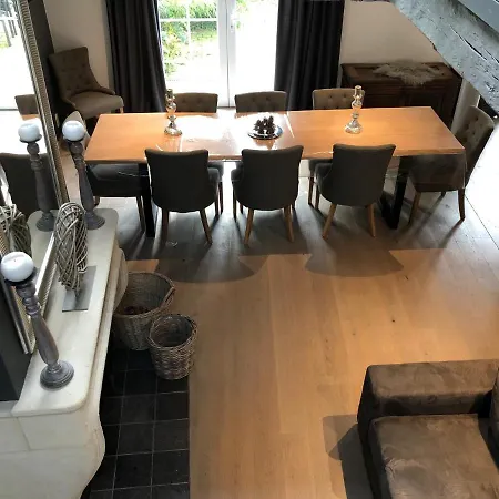 Dom wakacyjny Le Des Chantoires *